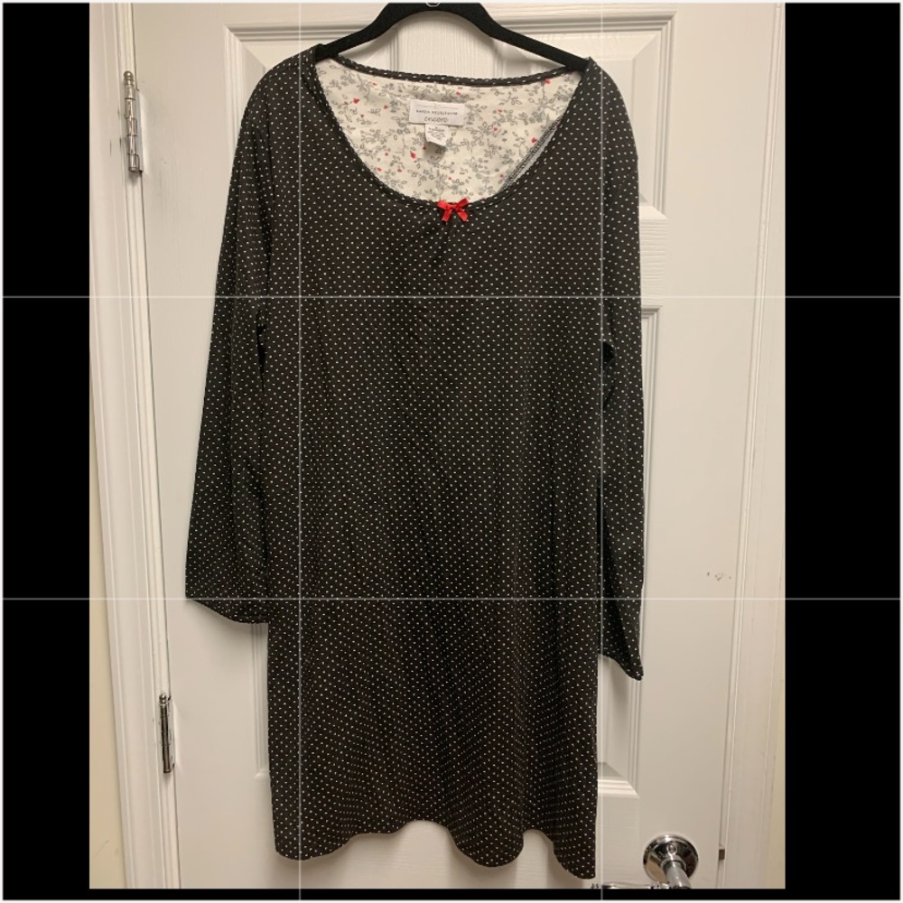Women’s Nightgown
